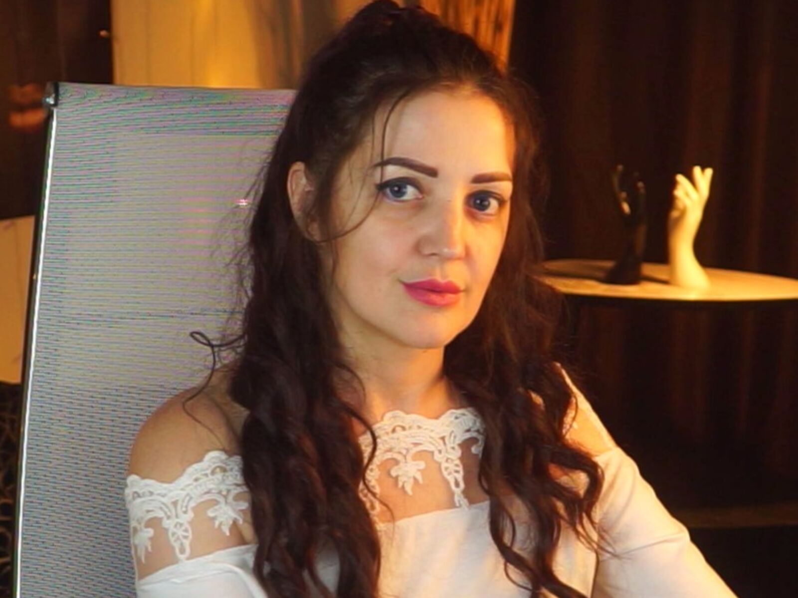 Live cam for AureliaVanes