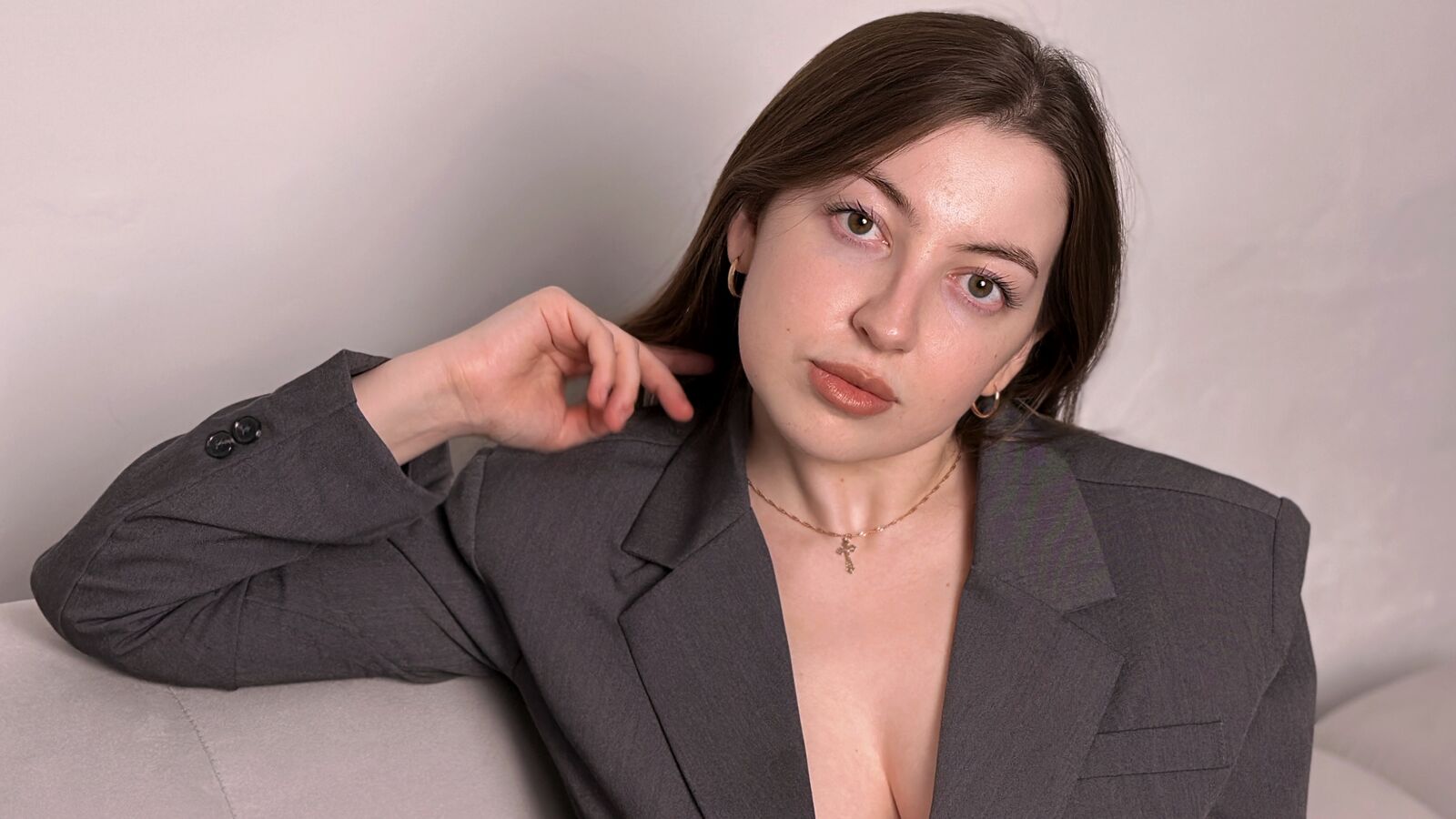 AnnMiers glamour portrait