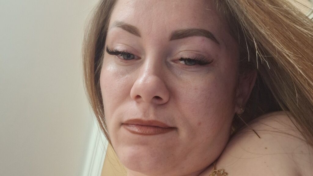 AdeleDeep online on GirlsOfJasmin