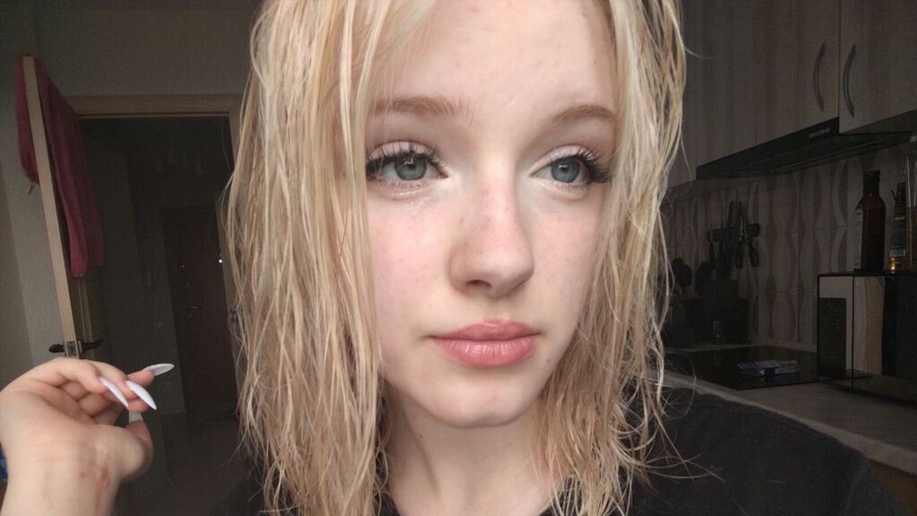 AnnitaKratochvil live cam model at LiveJasmin