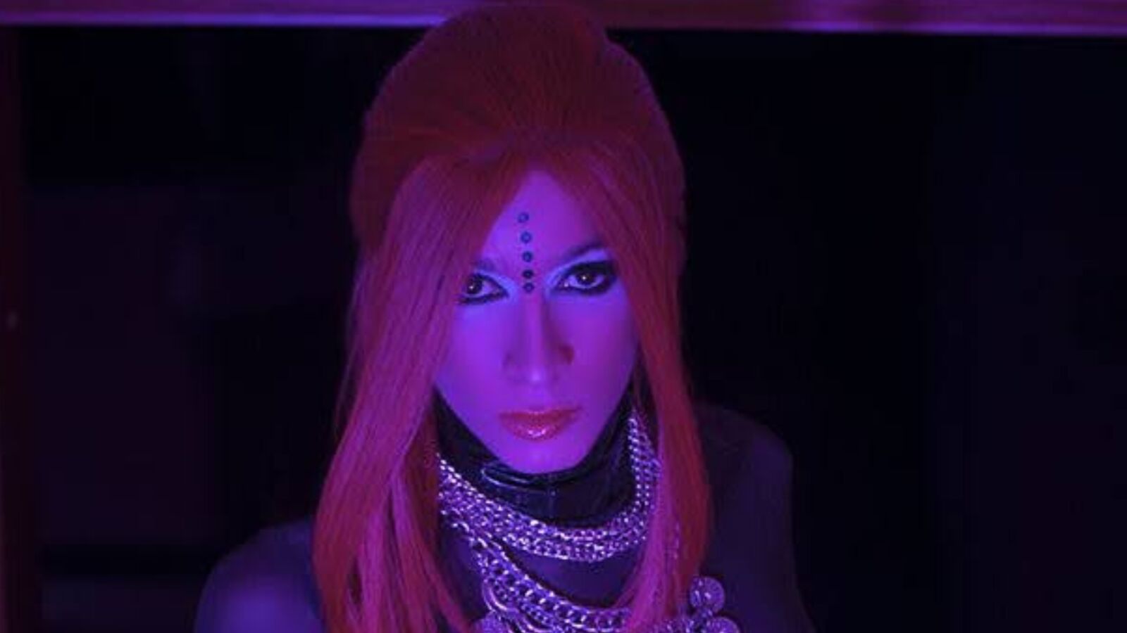 VioletaGraves glamour portrait