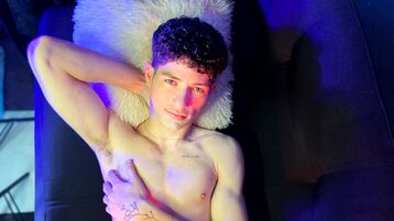 MattiaBianchi webcam show