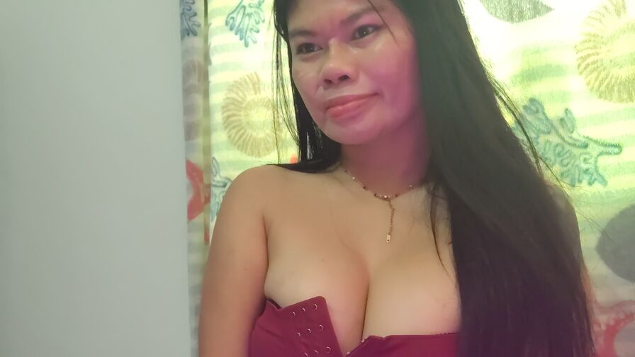 Watch AnnaJulianna live on DMS List