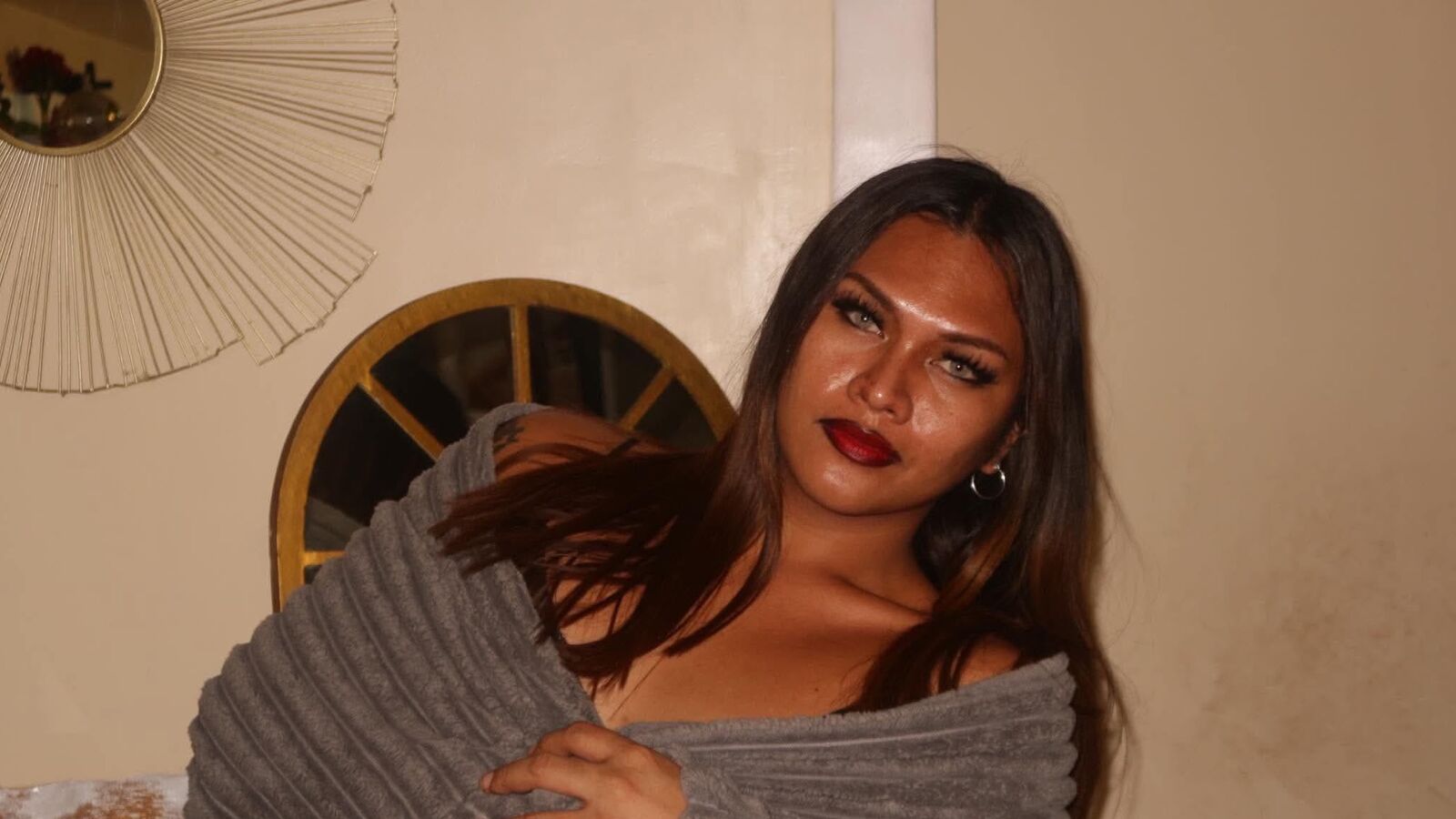 AlissonCarolina glamour portrait