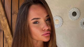 Free Nude PolinaRoman