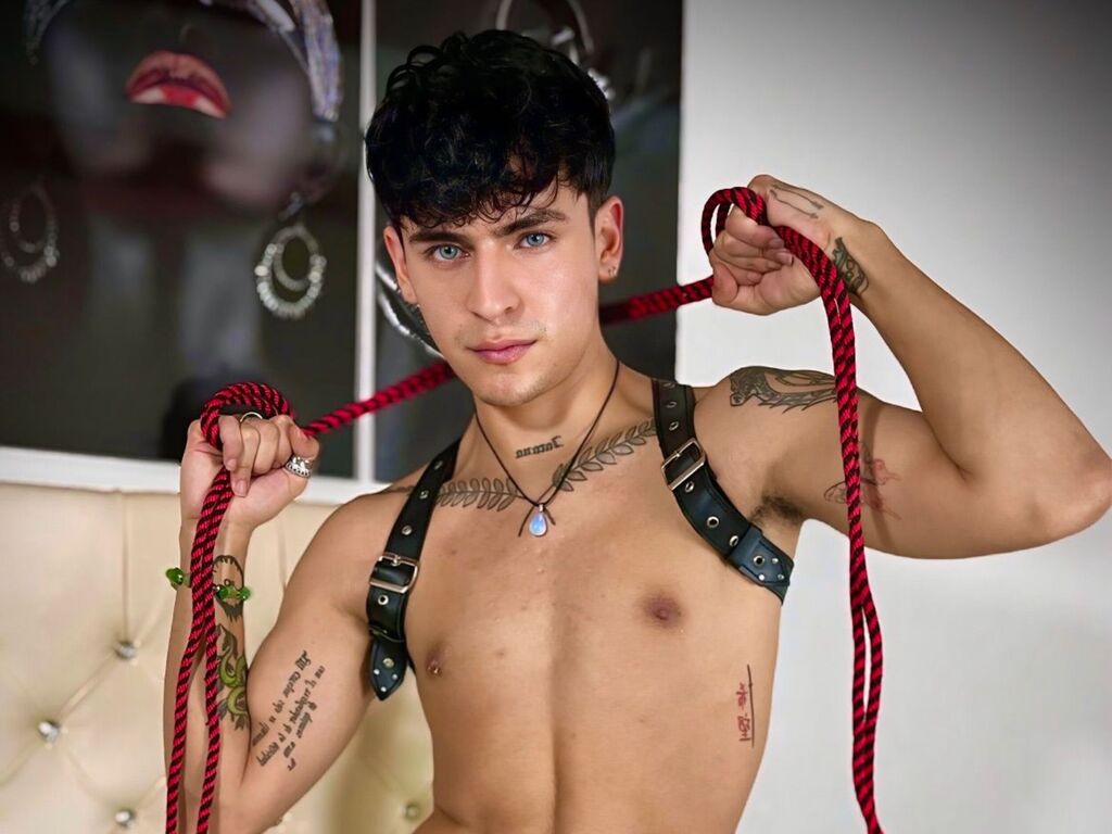 CamilloGuzmn age 22