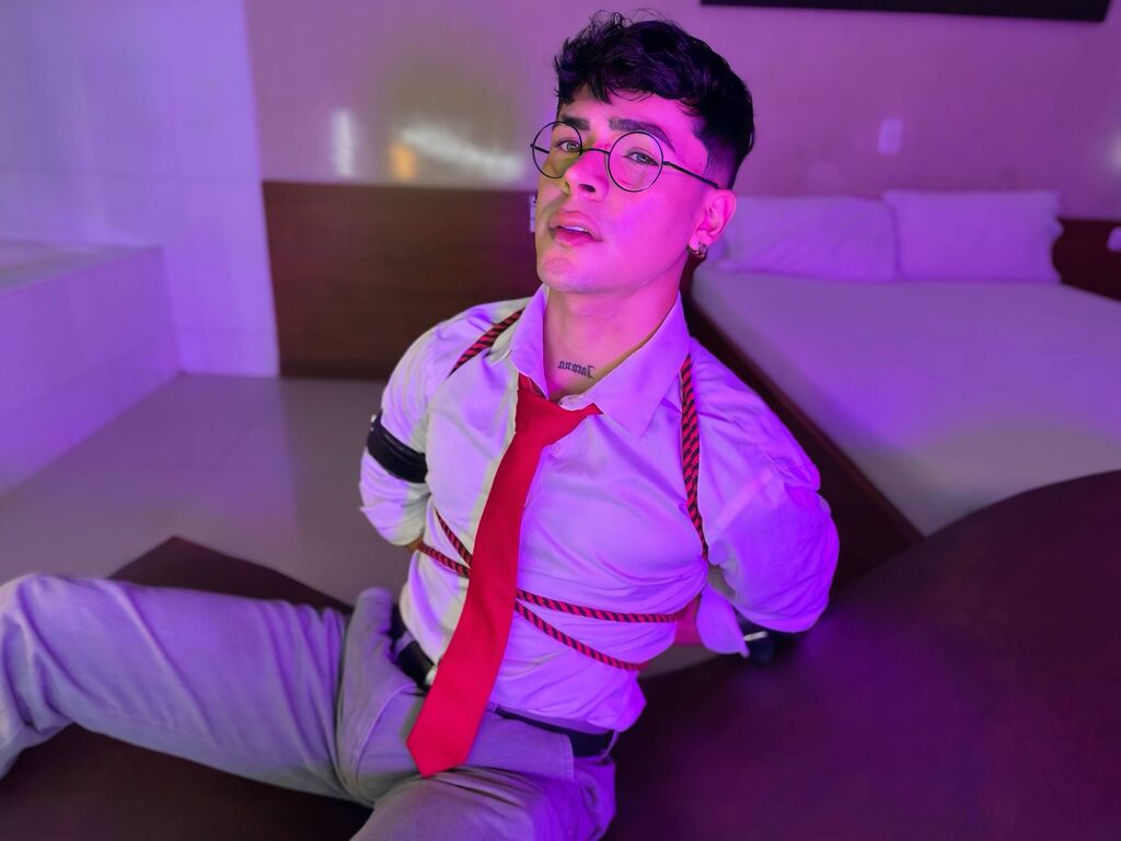 CamilloGuzmn age 22