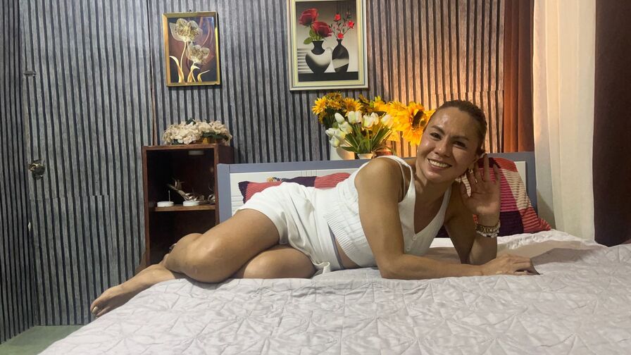 ClaudiaValle Live Sex Chat at Educate My