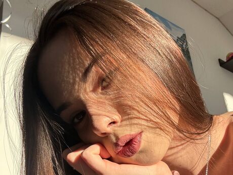 Chat with XeniaAlameida