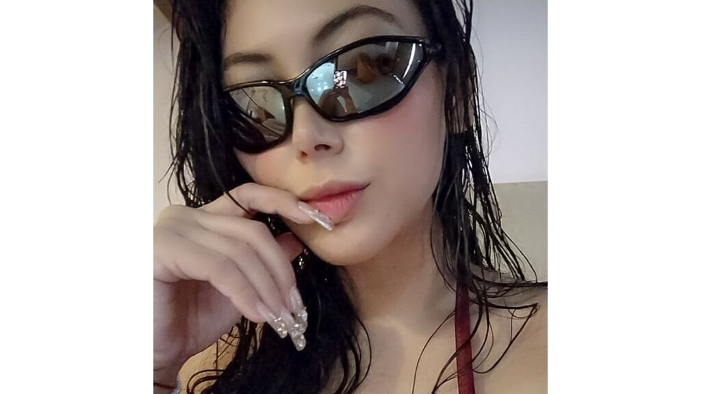 ZarahLush live cam model at LiveJasmin