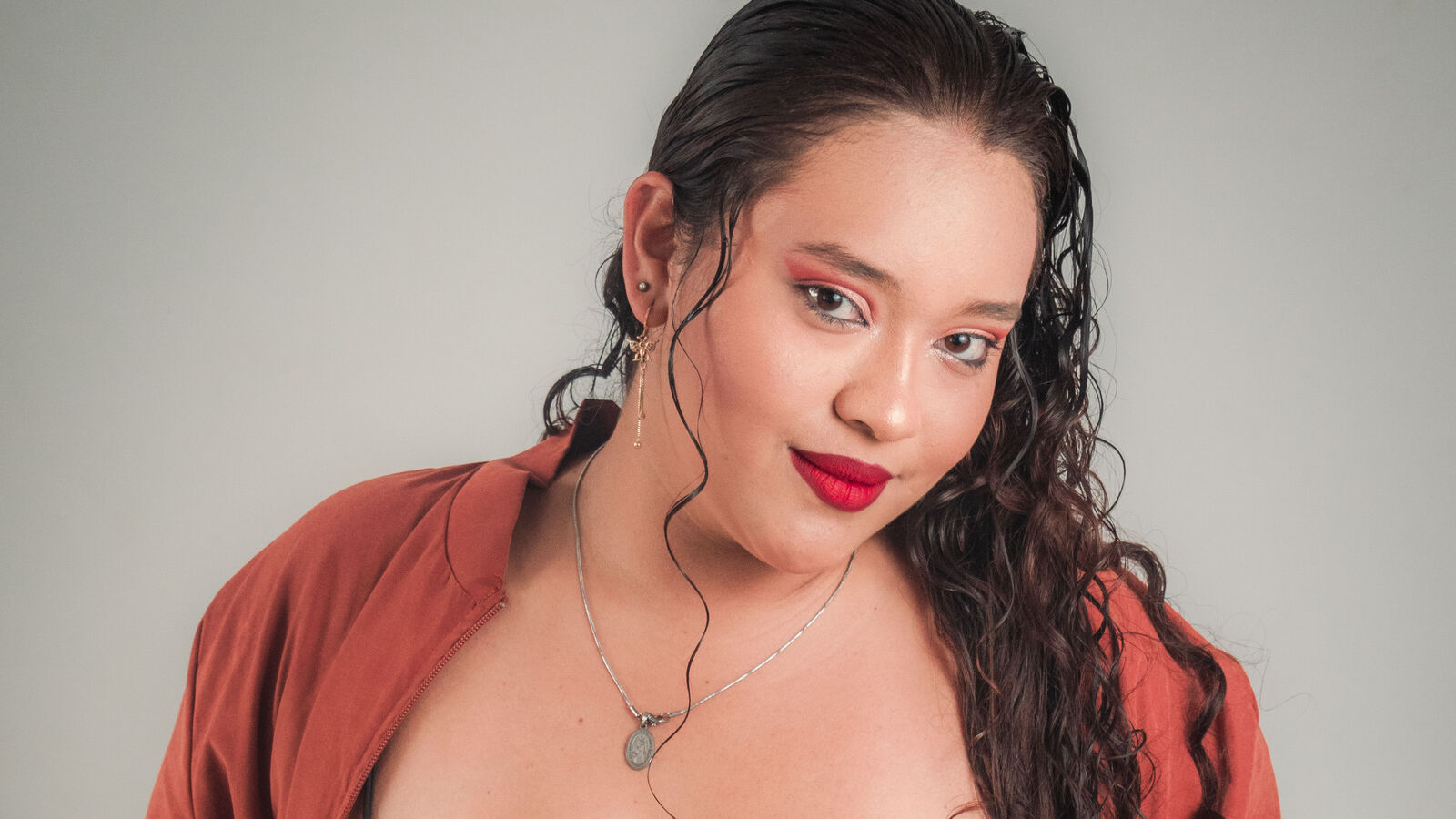 EmiliaTorrez glamour portrait