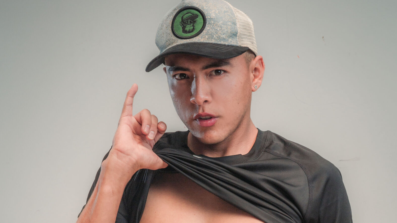 AlhanClark glamour portrait