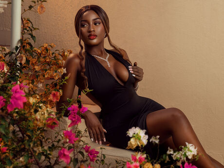 Chat with TinaRousell