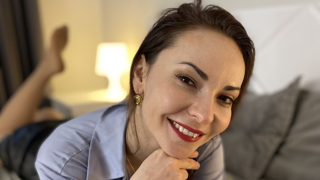 JasmineErriam live cam model at LiveJasmin