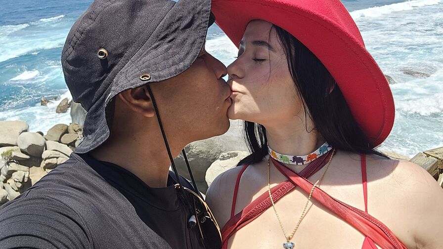 Watch NahomiAndLeo live on Cam Plug