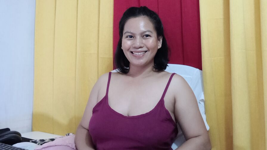 Live HD Nude Chat with NessanDison