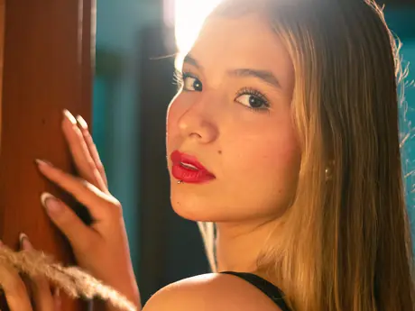 Chat with IsabelaFletcher
