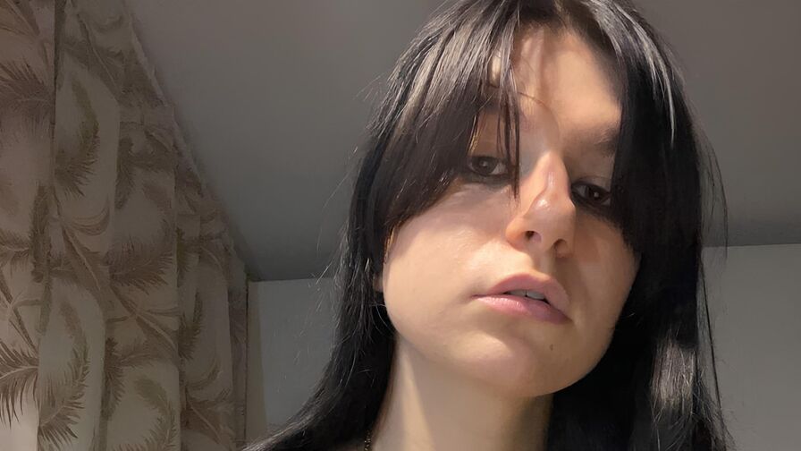 Watch RomanaBoddie live on Amateur Porn