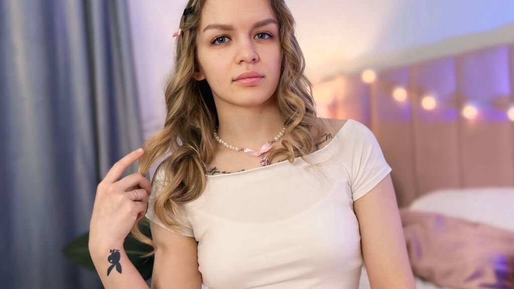 Sex chat gratuit in direct cu KathyWarren pe LiveJasmin