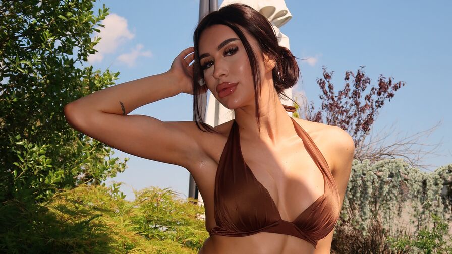 Watch KhatrynSin live on Ultra Erotica