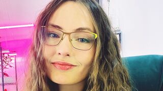Free Nude MayaGerald