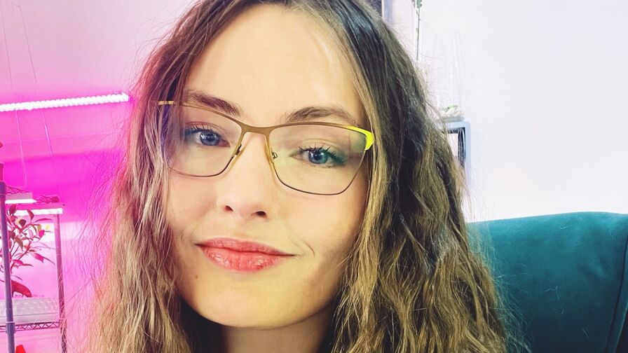 Watch MayaGerald live on Jasminedc