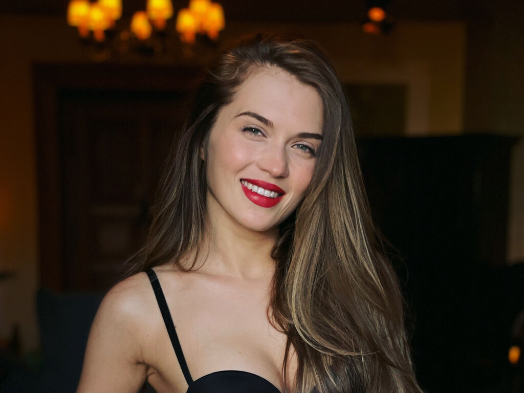 QuinnTakara Profile Image