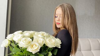 SaraKoox online cam girl profile photo