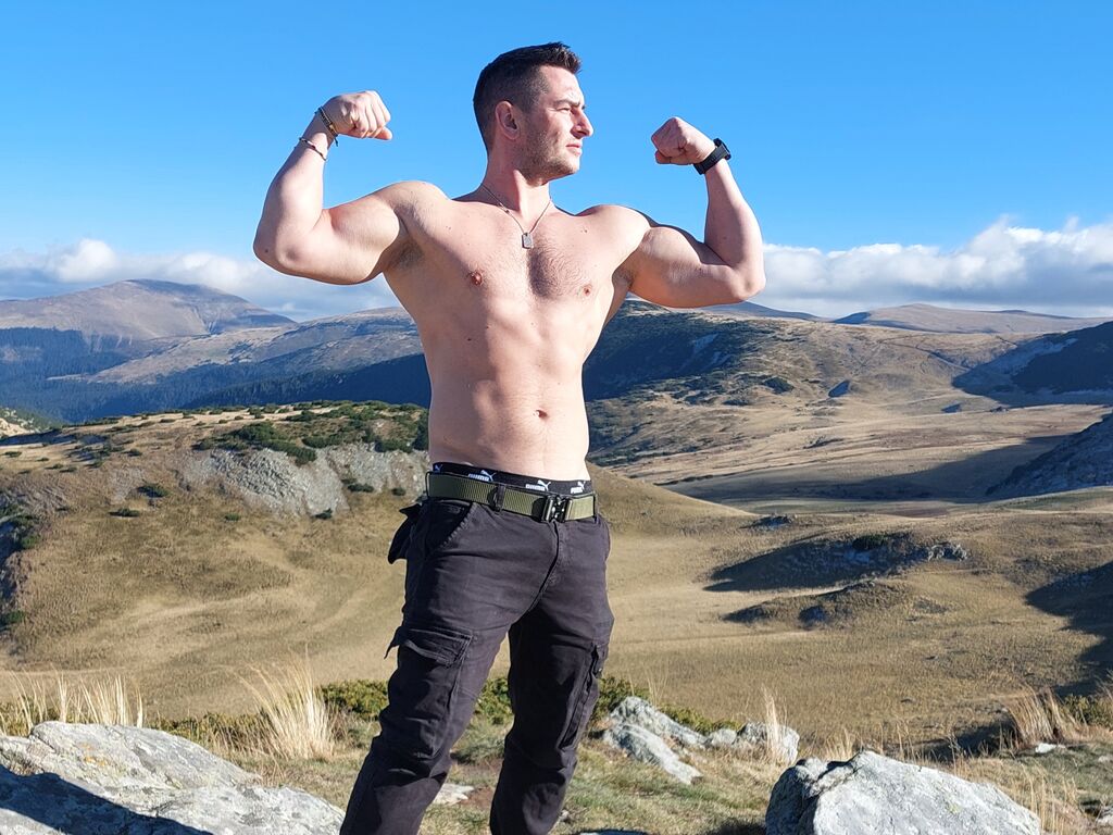 MichaelRagnar male private show profile