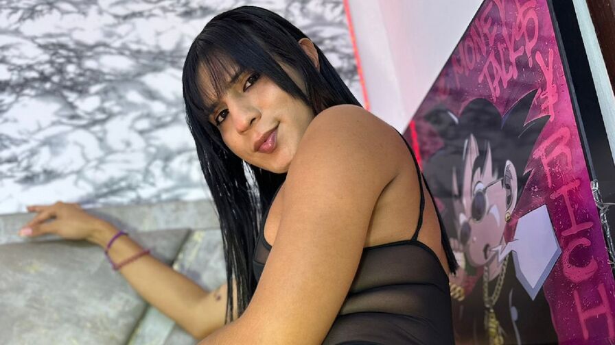 Watch AntoMia live on Free Webcamz