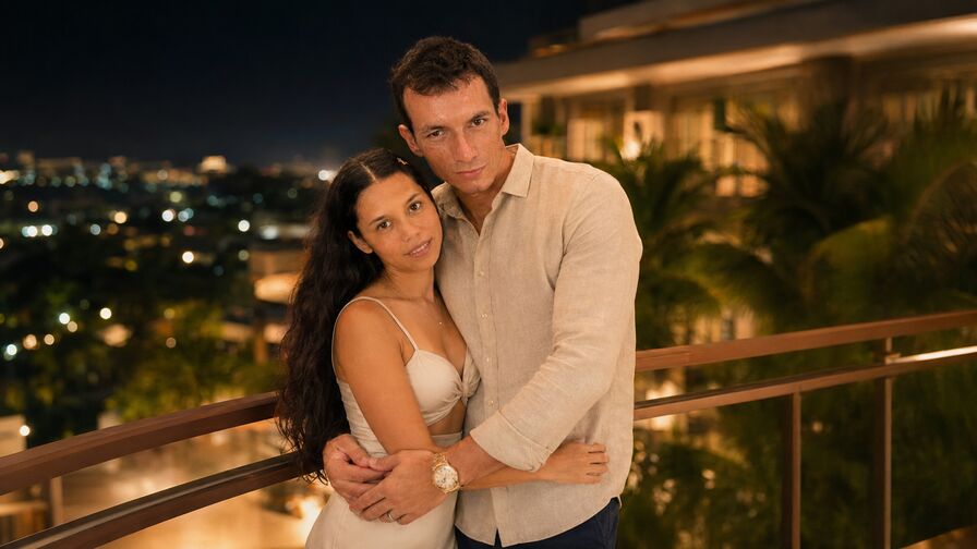 Watch CindyAndThomas live on freshseotools.com