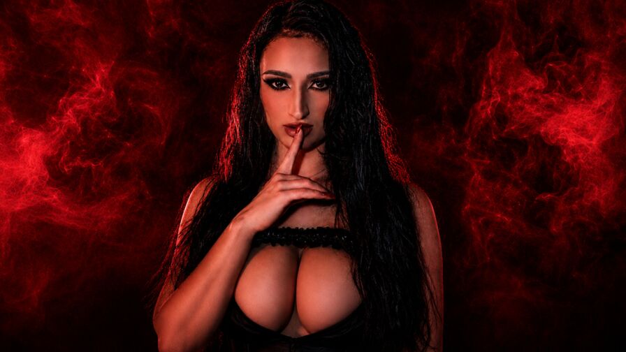 Watch LaurenQuinn live on Cam Plug
