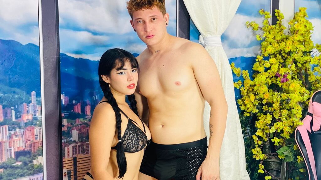 JhonAndStefy live cam model at LiveJasmin
