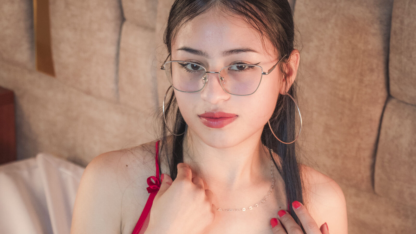 MiluLang erotic portrait