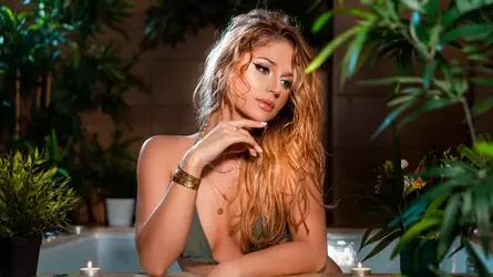 Alisia Chatraum