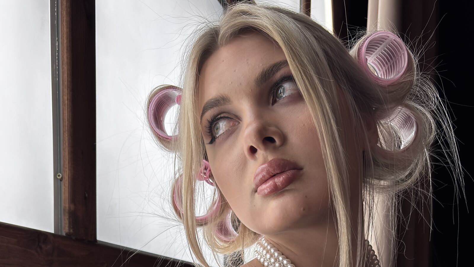 HyileyClark glamour portrait