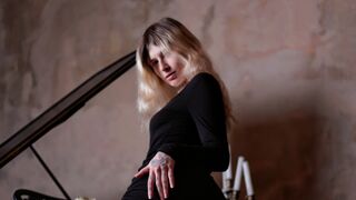 Free Nude AerinBlakwood