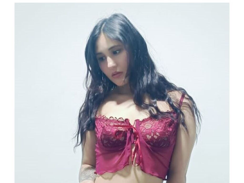 LunaValene from Web Night Cam