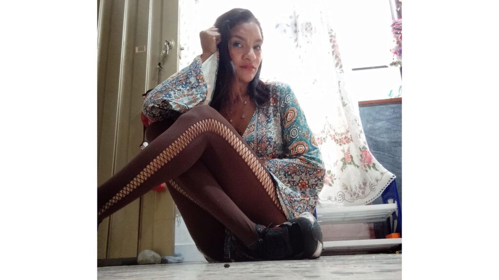 MiaCherie online on GirlsOfJasmin