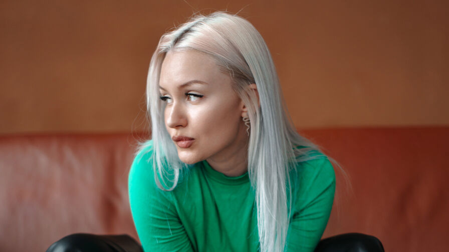 Live Sex Chat with AstridColman