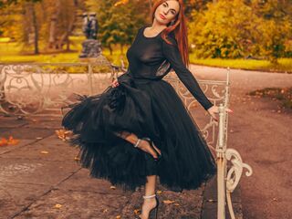 hot webcam JessicaLlo