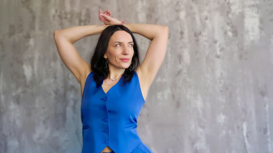 Watch AmandaMilson live on Free Erotic Fantasy