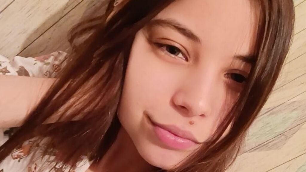 RowenaEllender's profile from Jasmin at GirlsOfJasmin'