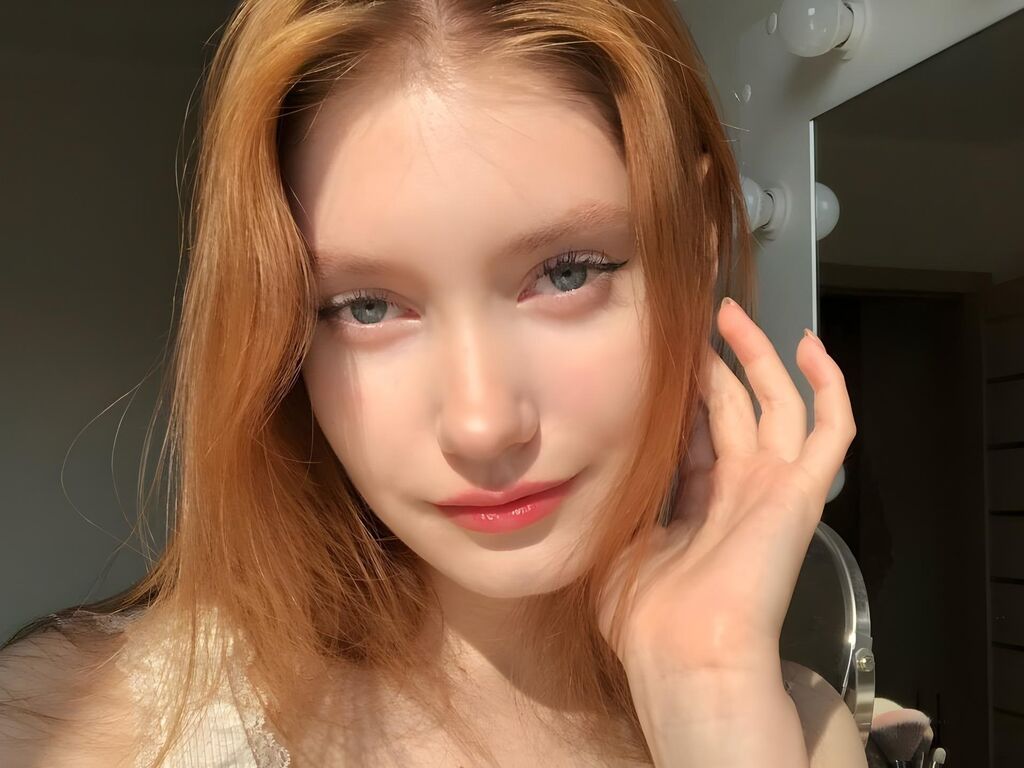 AileenMoor Nude