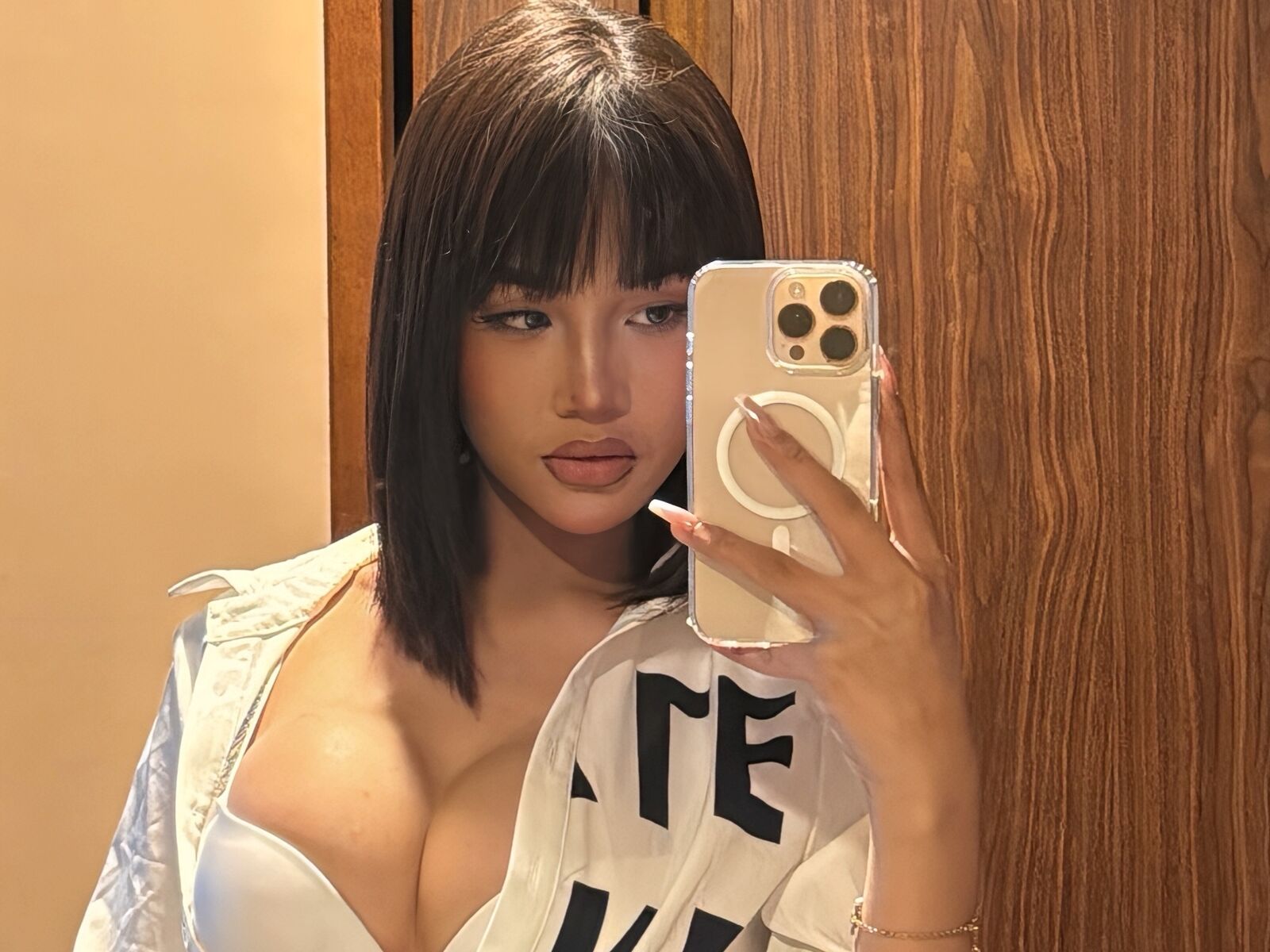 Live cam for SachiJade