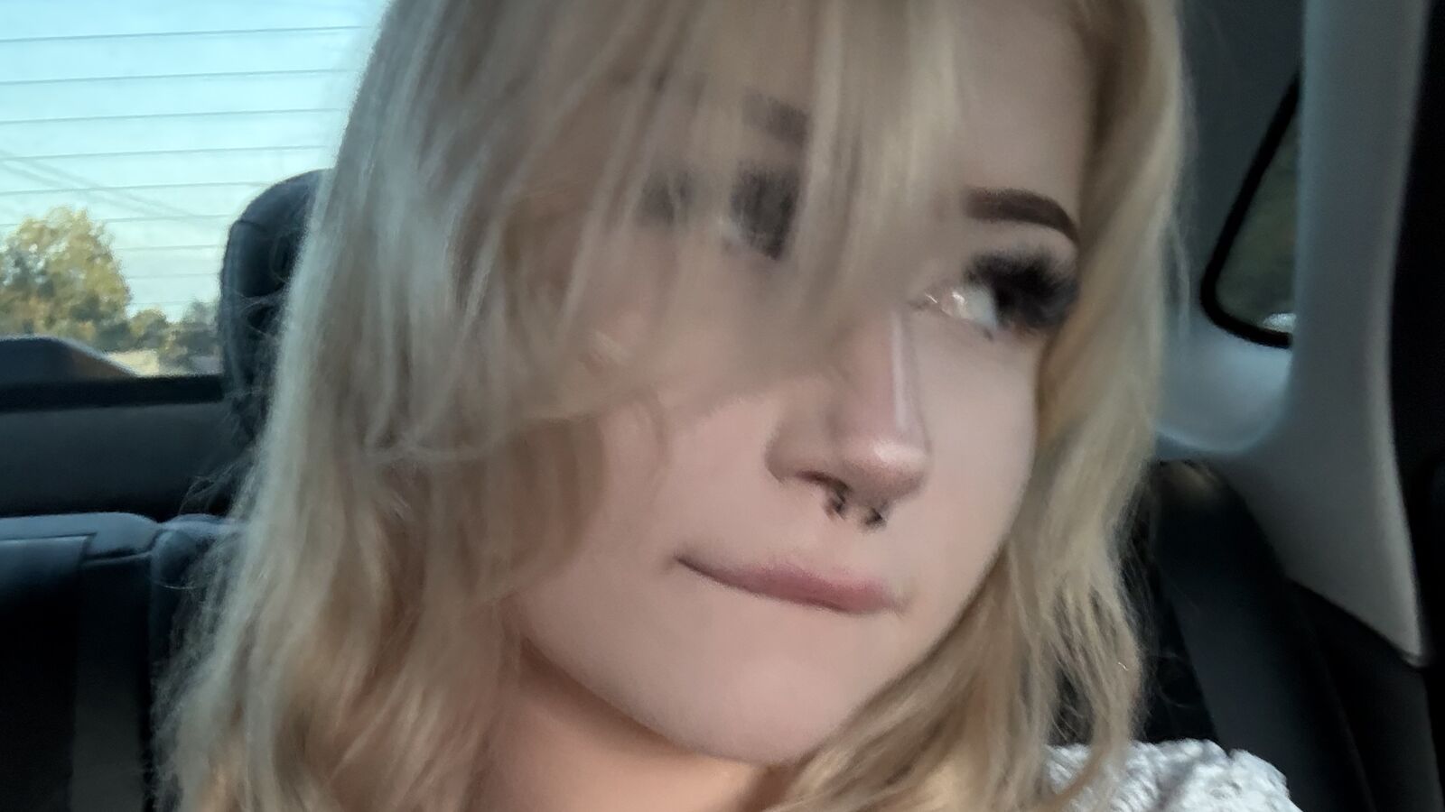 VerlieRentar glamour portrait