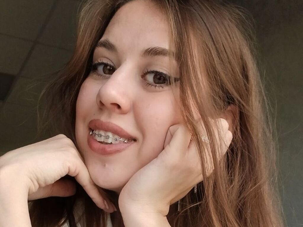 SashaStaback LiveJasmin girl model room