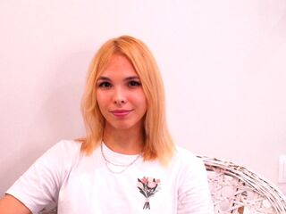 Webcam model AvelinaRose from Web Night Cam