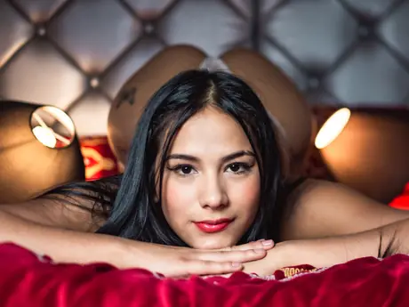 Chat with SophiaAdamuz