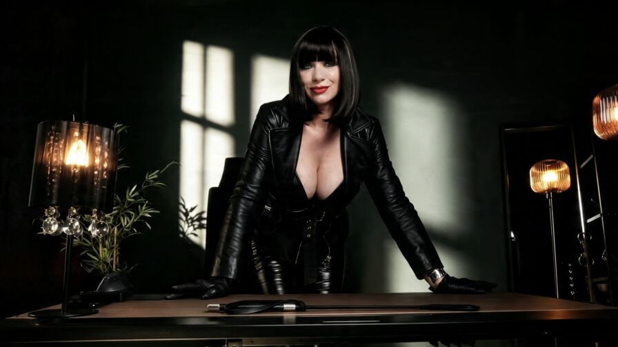 Record Nude MelanyaQuin